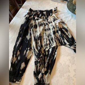 JW Style 2 Piece Tie Dyed Black/White Harem Pants With Tank Top Size Medium NWT